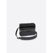 Сумка-мессенджер Louis Vuitton OUTDOOR